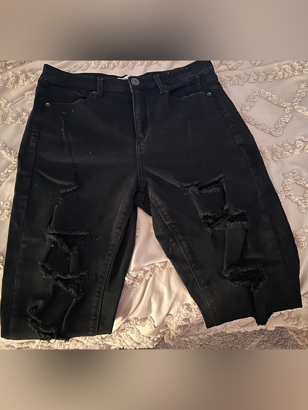Mudd Brand Black Distressed Women's Jeans - Classic Stretch Denim